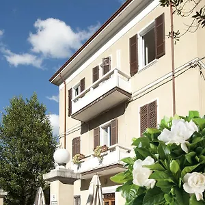 2* Hotel Gardenia